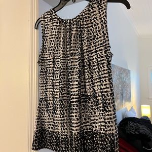 Adorable Calvin Klein shirt, size medium, black & white